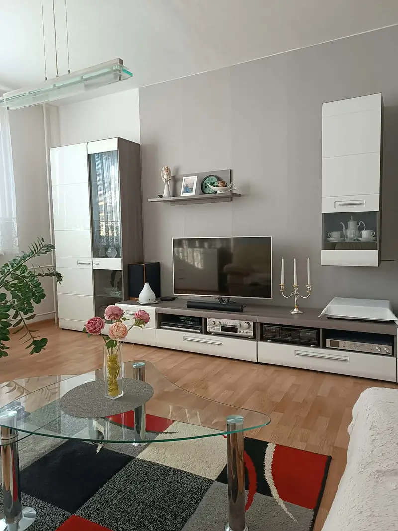 Slnečný 3 izbový byt s loggiou – foto 3