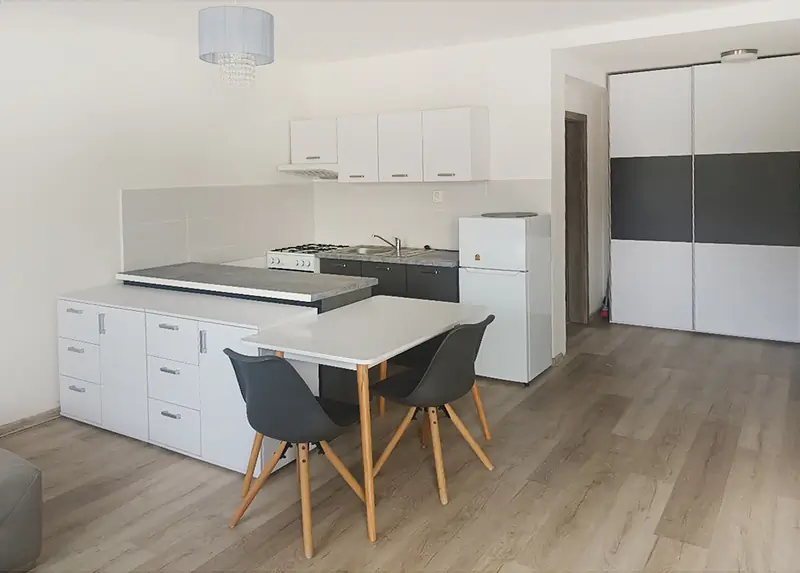 Ponúkame na prenájom veľký apartmán s loggiou na Watsonovej ul. – foto 3