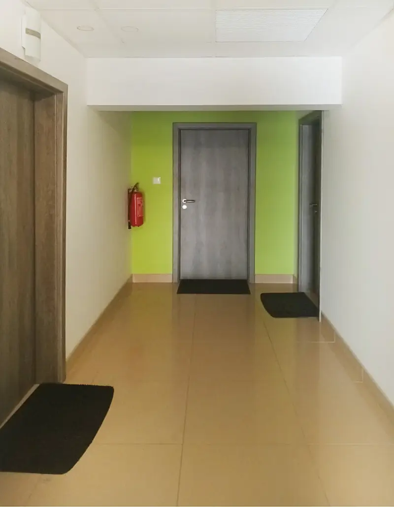 Ponúkame na prenájom veľký apartmán s loggiou na Watsonovej ul. – foto 9