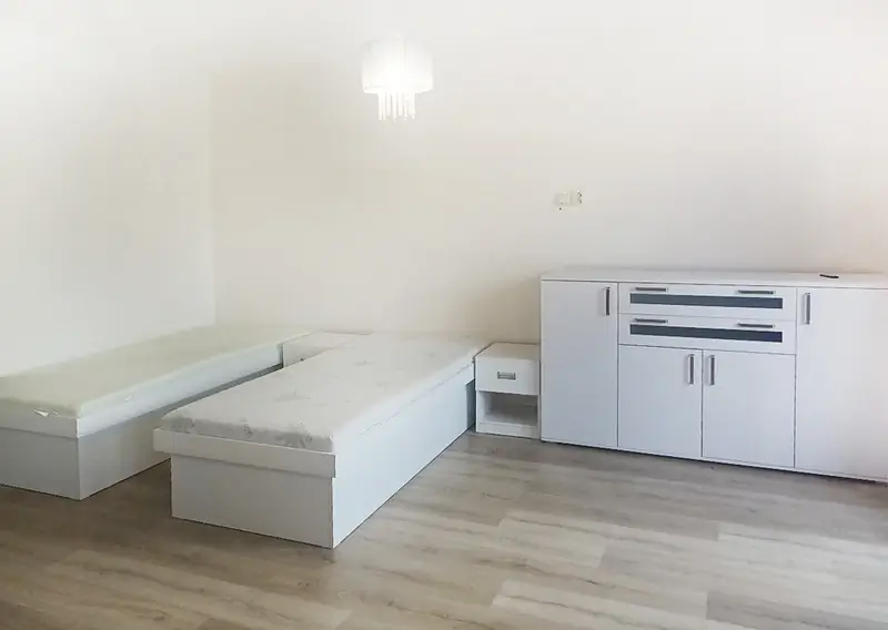 Ponúkame na prenájom veľký apartmán s loggiou na Watsonovej ul. – foto 4
