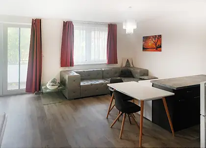Ponúkame na prenájom veľký apartmán s loggiou na Watsonovej ul.