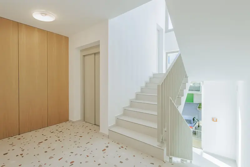 1-izbový byt s balkónom a garážovým parkovaním – foto 11